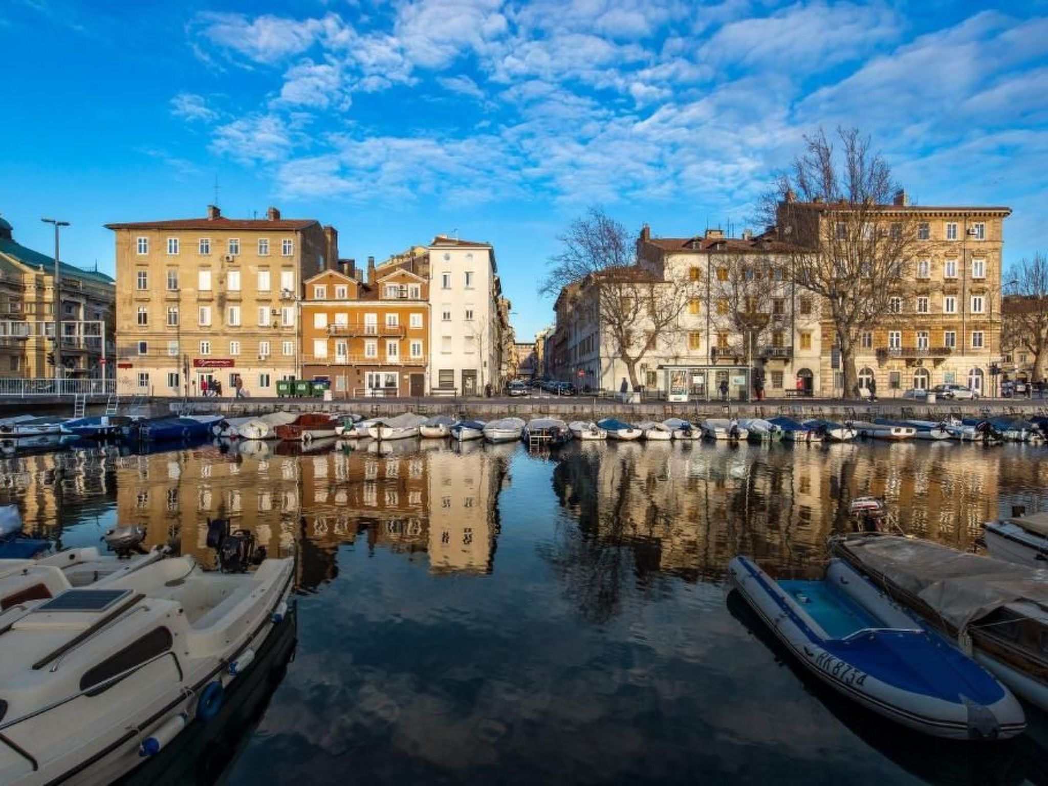 Opa Gold Wohnung-Outside