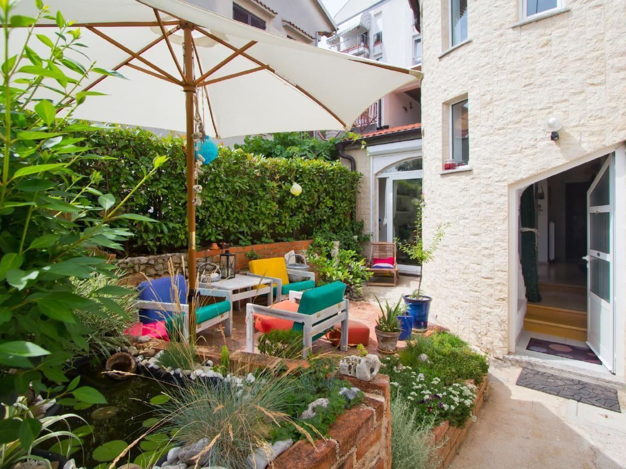 Wohnung in Rijeka mit Terrasse und Grill-Binnen
