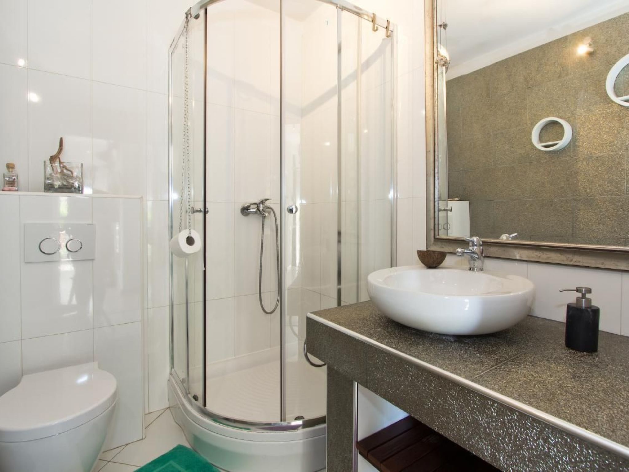 Wohnung in Rijeka mit Terrasse und Grill-Binnen