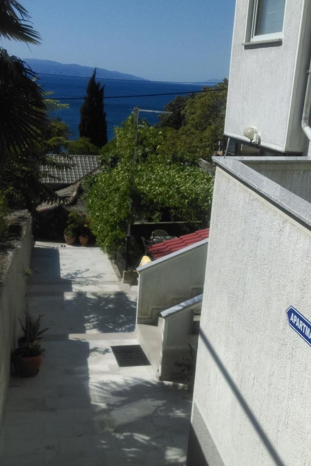 Wohnung in Rijeka mit Terrasse und Grill-Binnen
