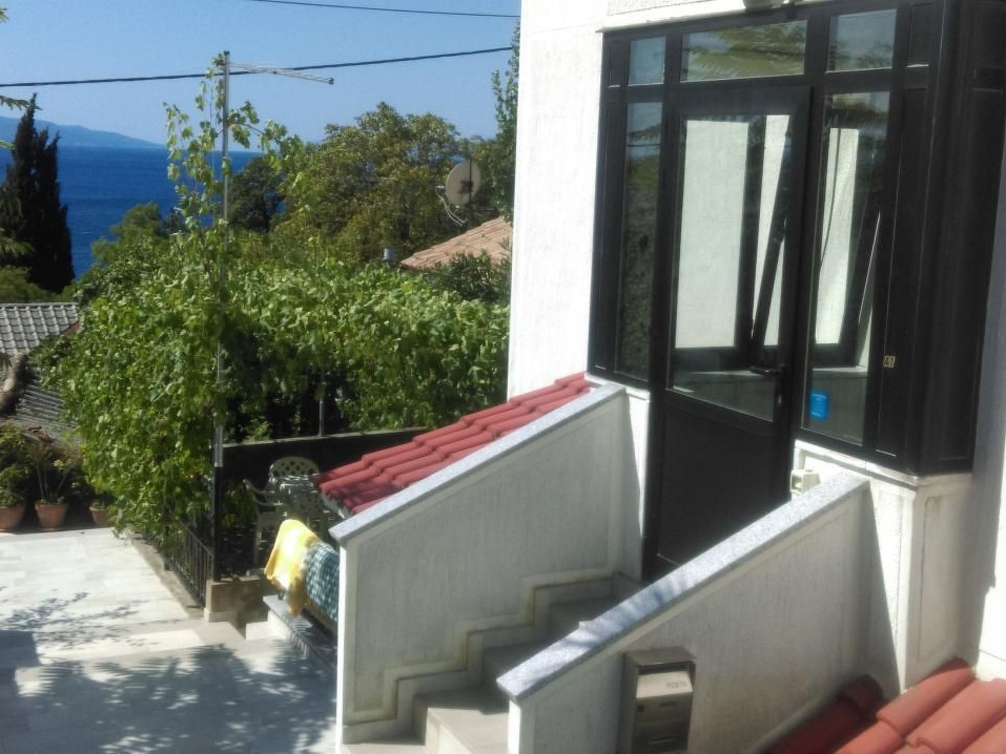 Wohnung in Rijeka mit Terrasse und Grill-Binnen