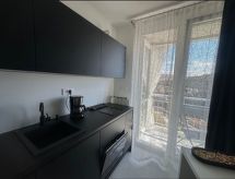 Compacte studio met balkon op 2 km van zee in Rijeka - thumbnail 5