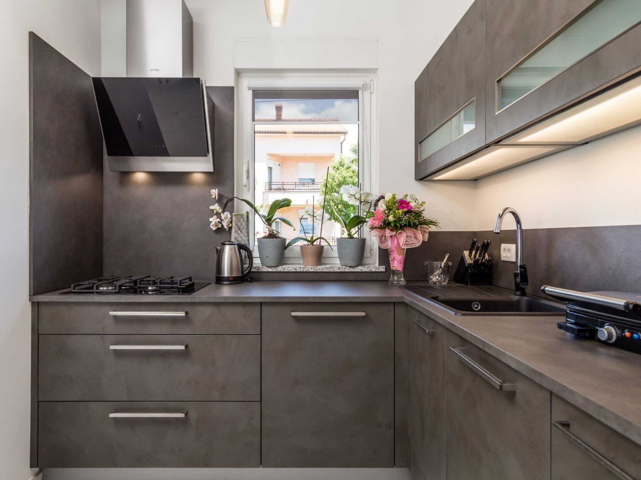 Schönes Haus für 8 Personen mit großem Schwimmbad-Binnen