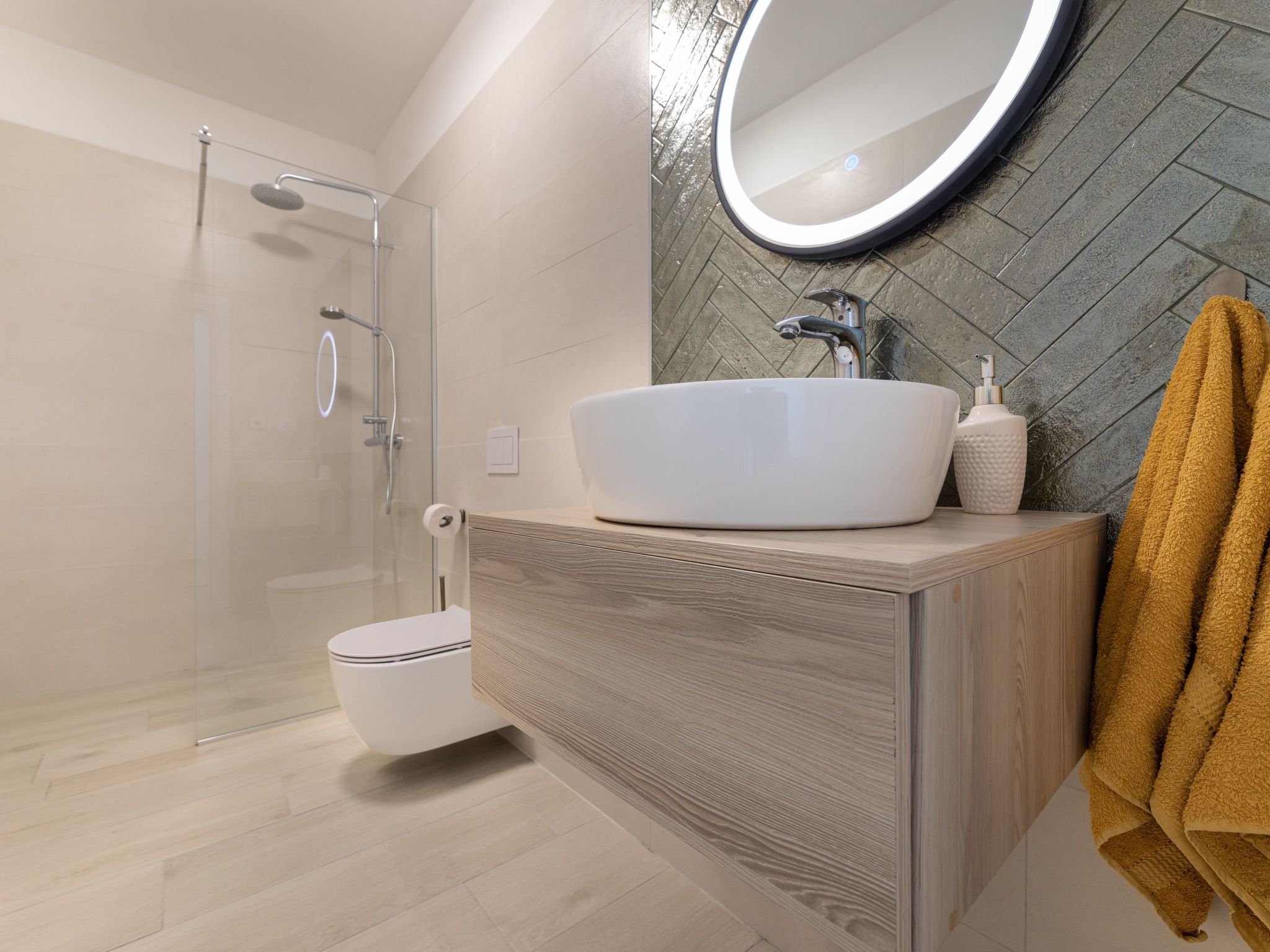 "Villa Juniperus" mit eigenem Pool-Image-tags.info