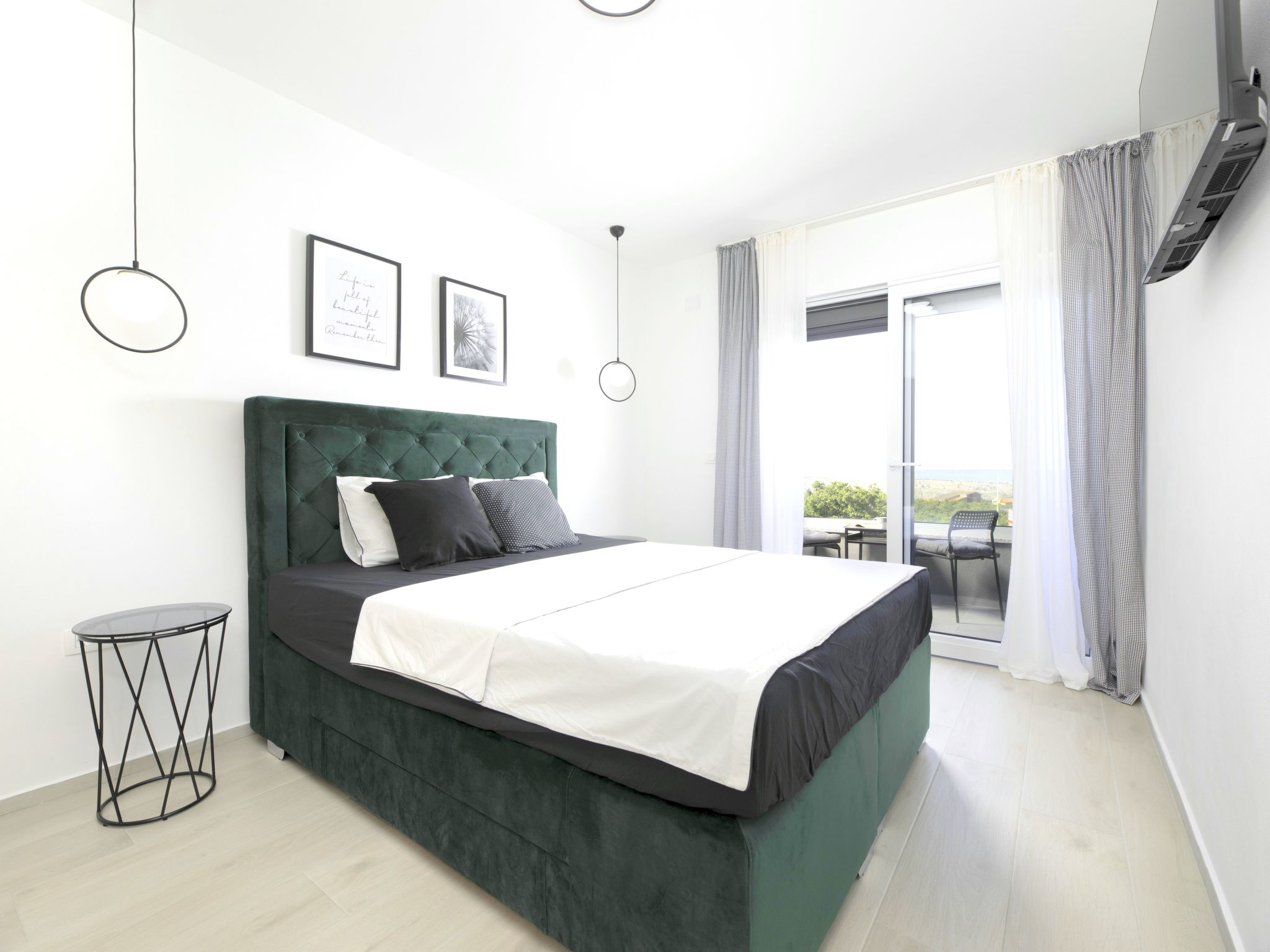 "Villa Juniperus" mit eigenem Pool-Image-tags.info