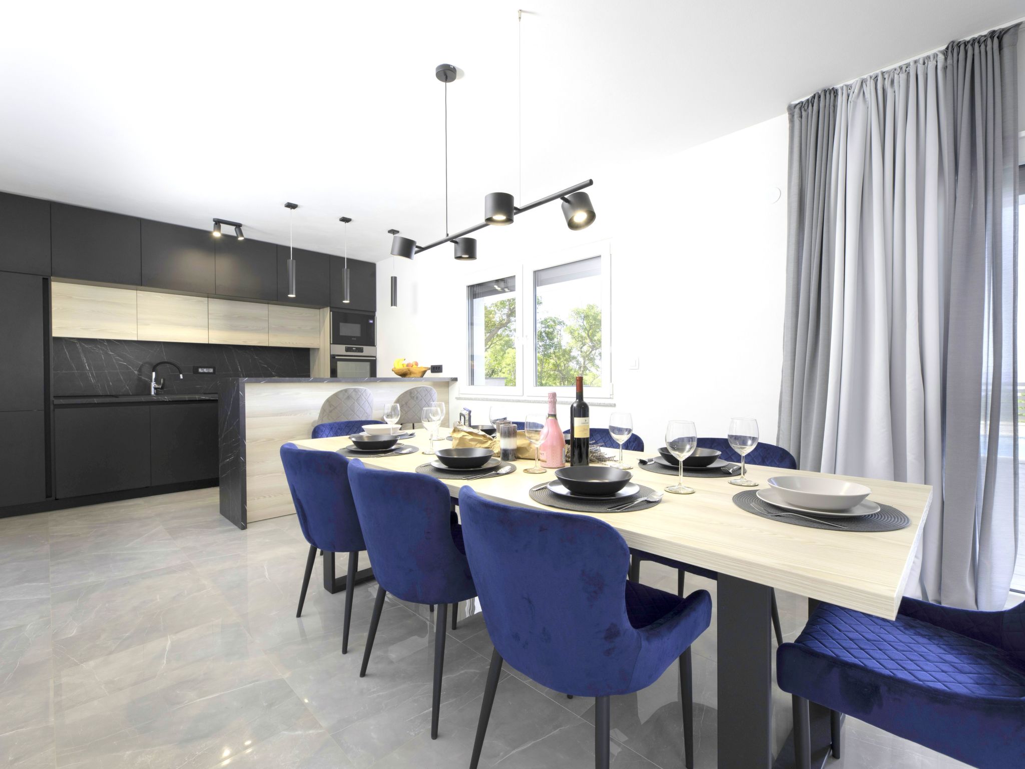 "Villa Juniperus" mit eigenem Pool-Image-tags.info