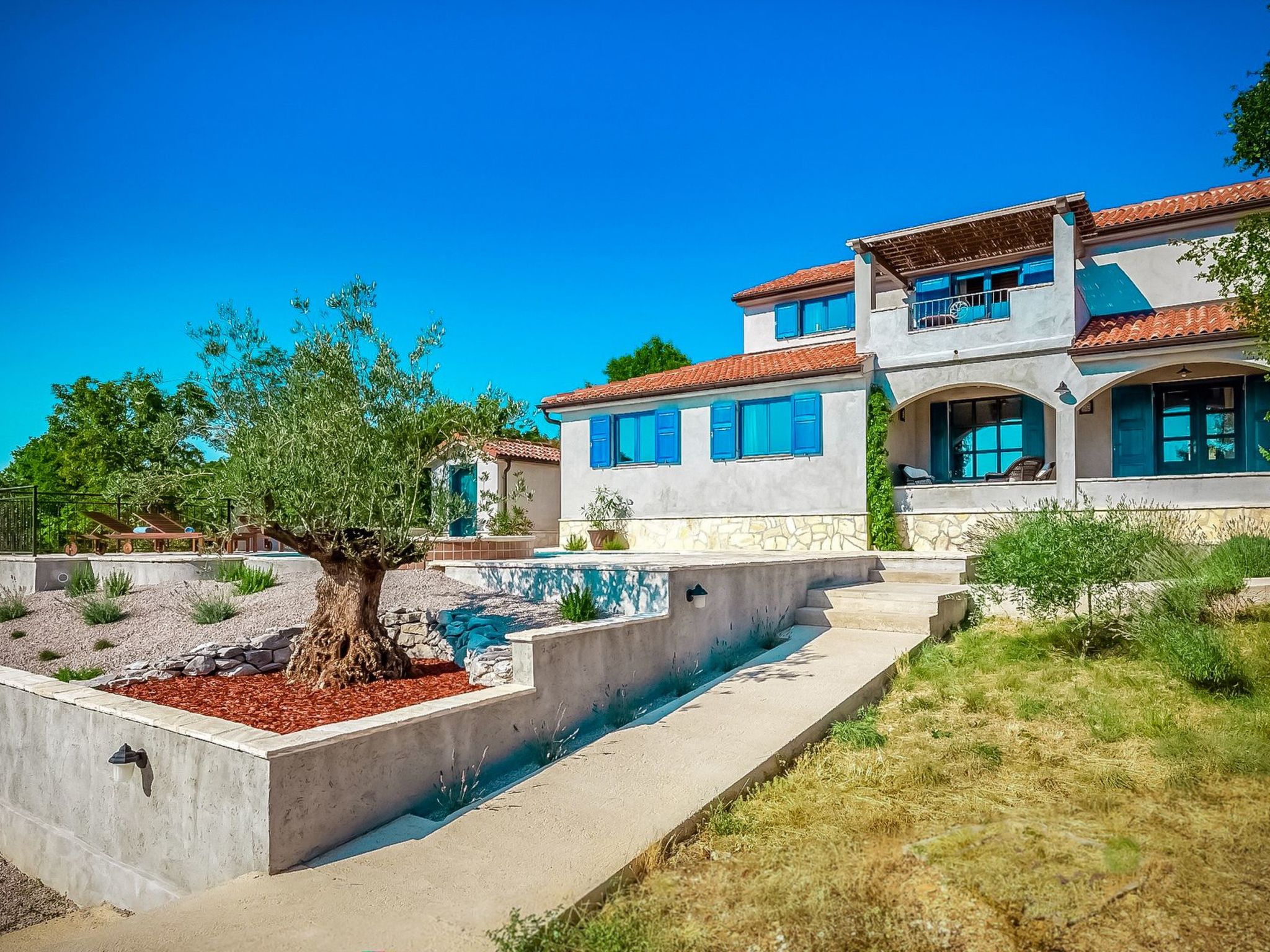 Ferienvilla mit Blick auf das Wasser-Inside