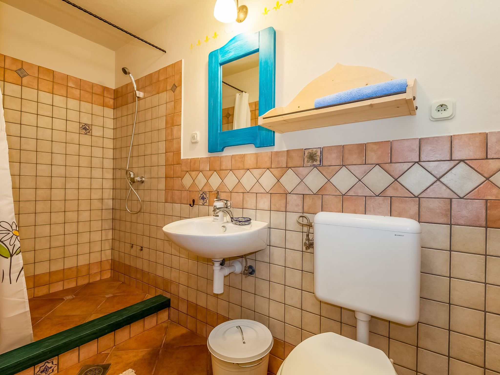 Ferienvilla mit Blick auf das Wasser-Inside