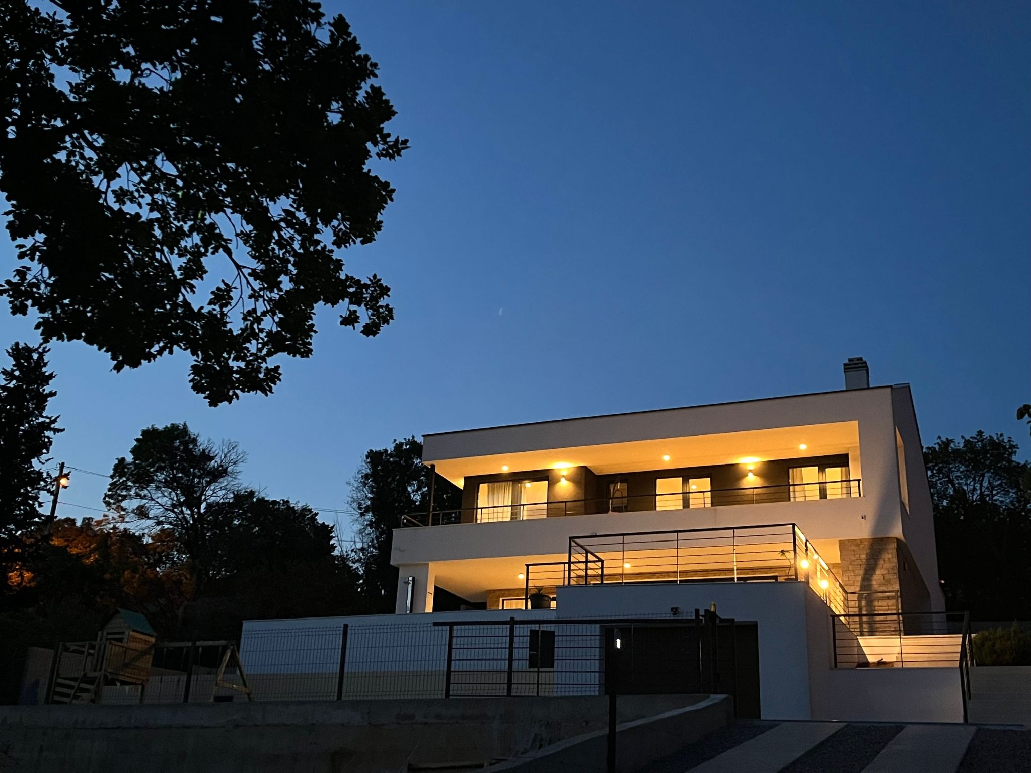 Villa 'Zara Bella Vista-Binnen