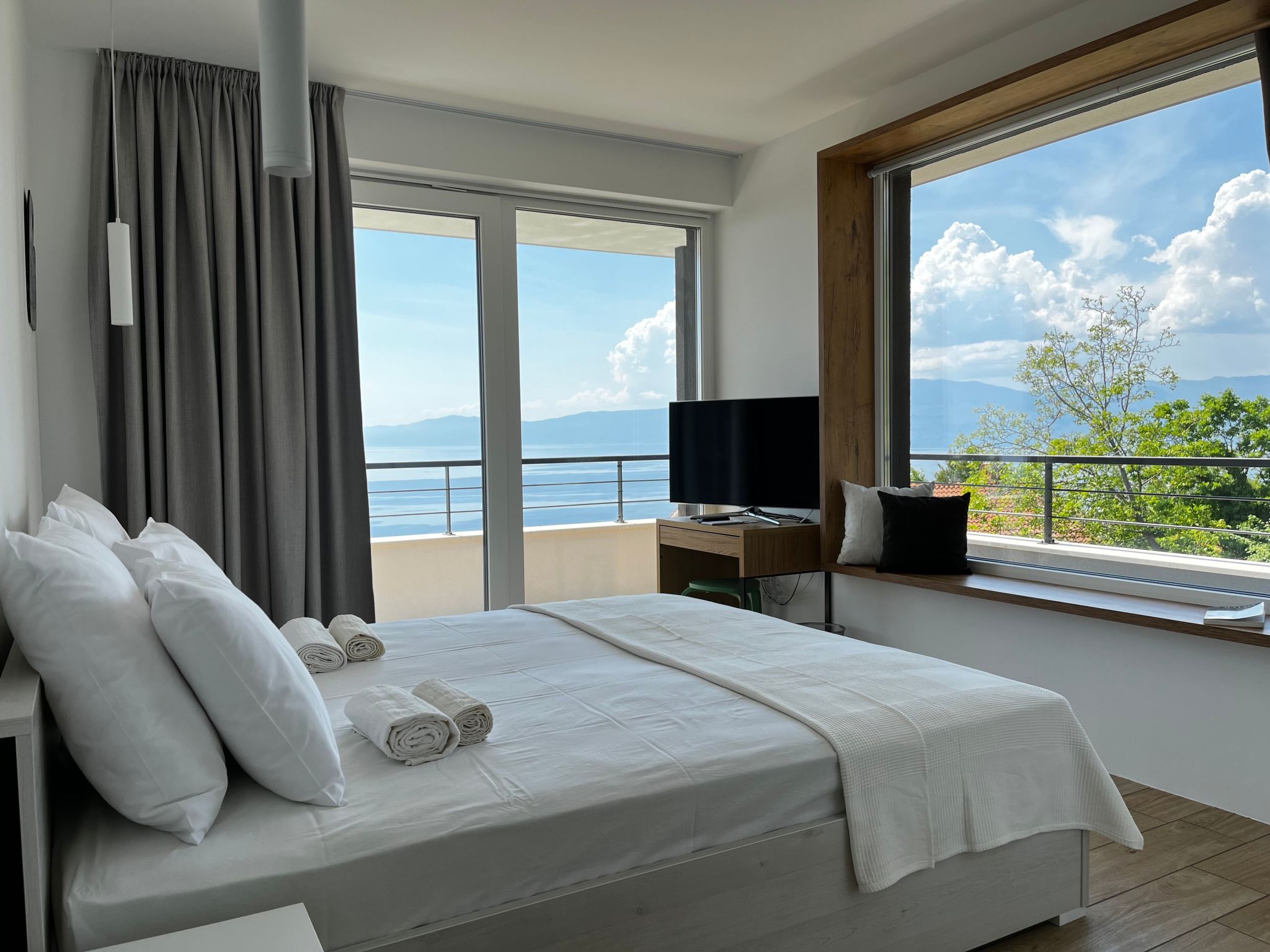 Villa 'Zara Bella Vista-Binnen