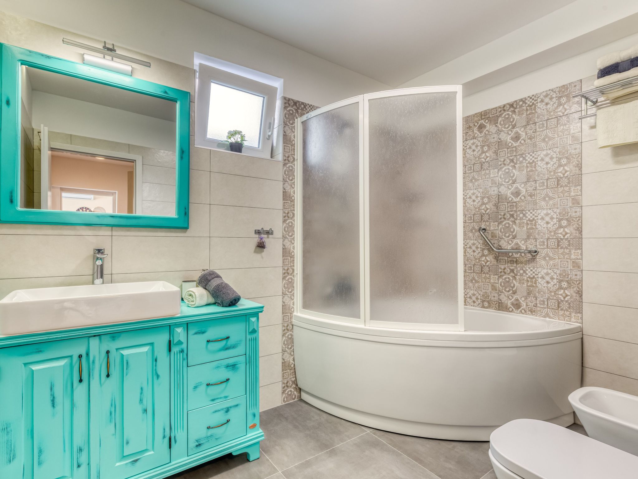 Villa LETICIJA - Luxusvilla mit beheiztem Pool, Sauna, Fitness & Grillplatz in-Binnen