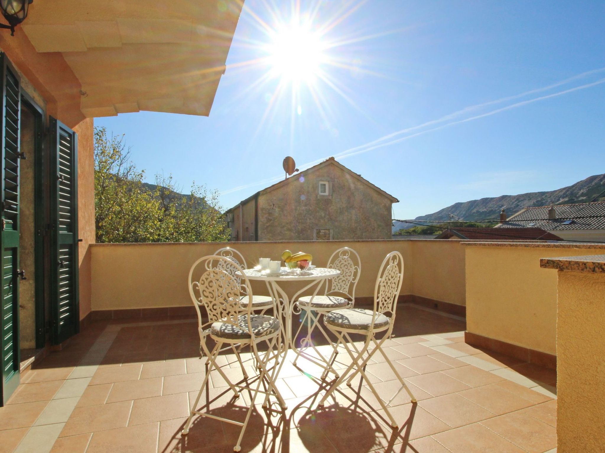 Renoviertes Steinhaus mit Garten und Pool ideal für ein erholsamen Urlaub-Binnen