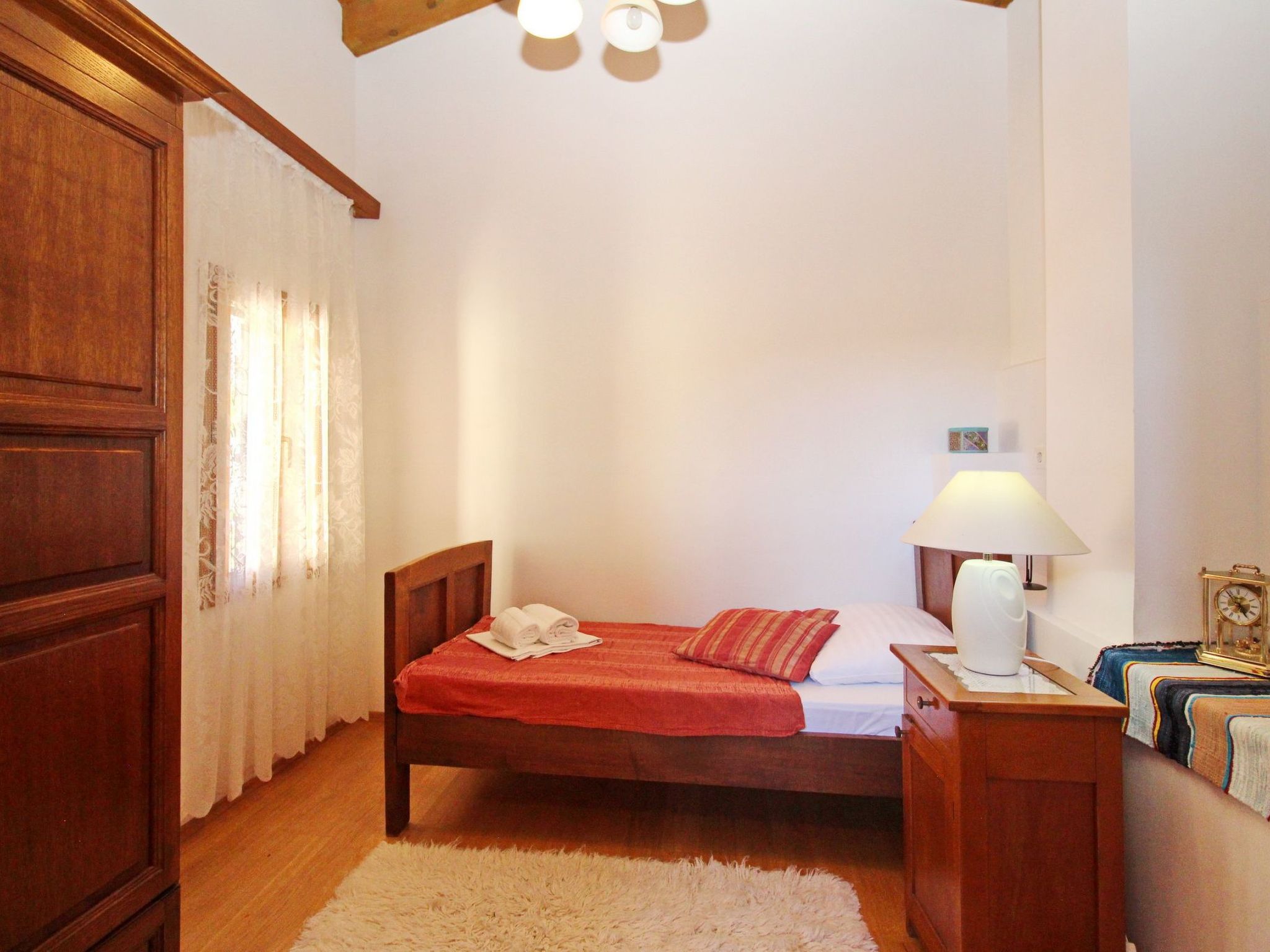 Renoviertes Steinhaus mit Garten und Pool ideal für ein erholsamen Urlaub-Binnen