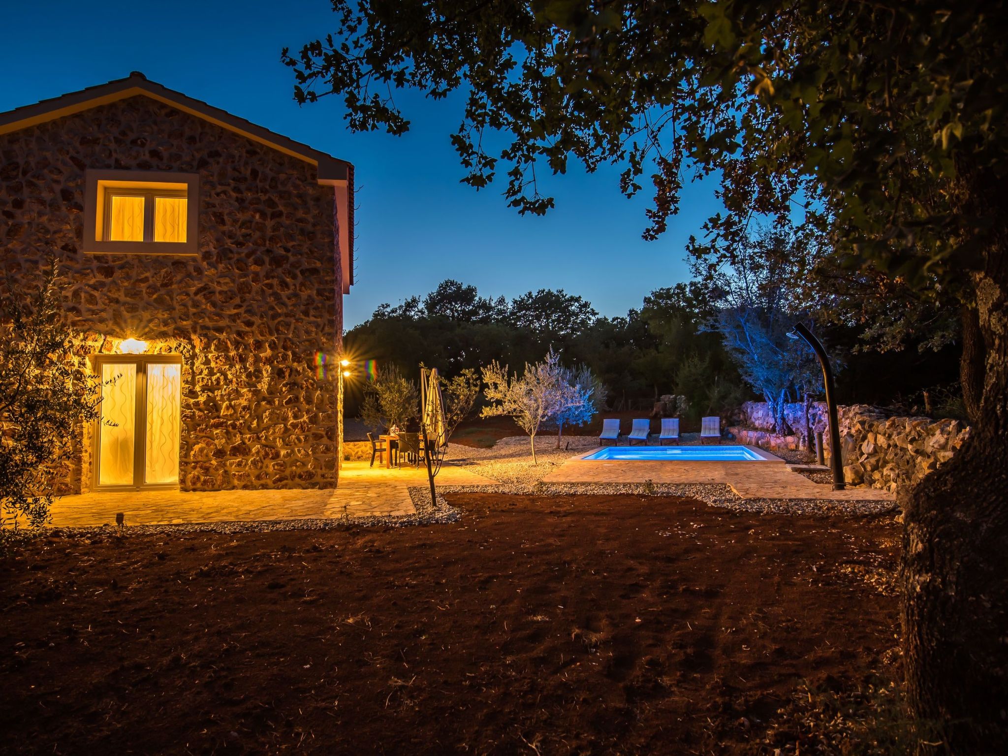 Vila Petite - Steinvilla mit Pool-Image-tags.info