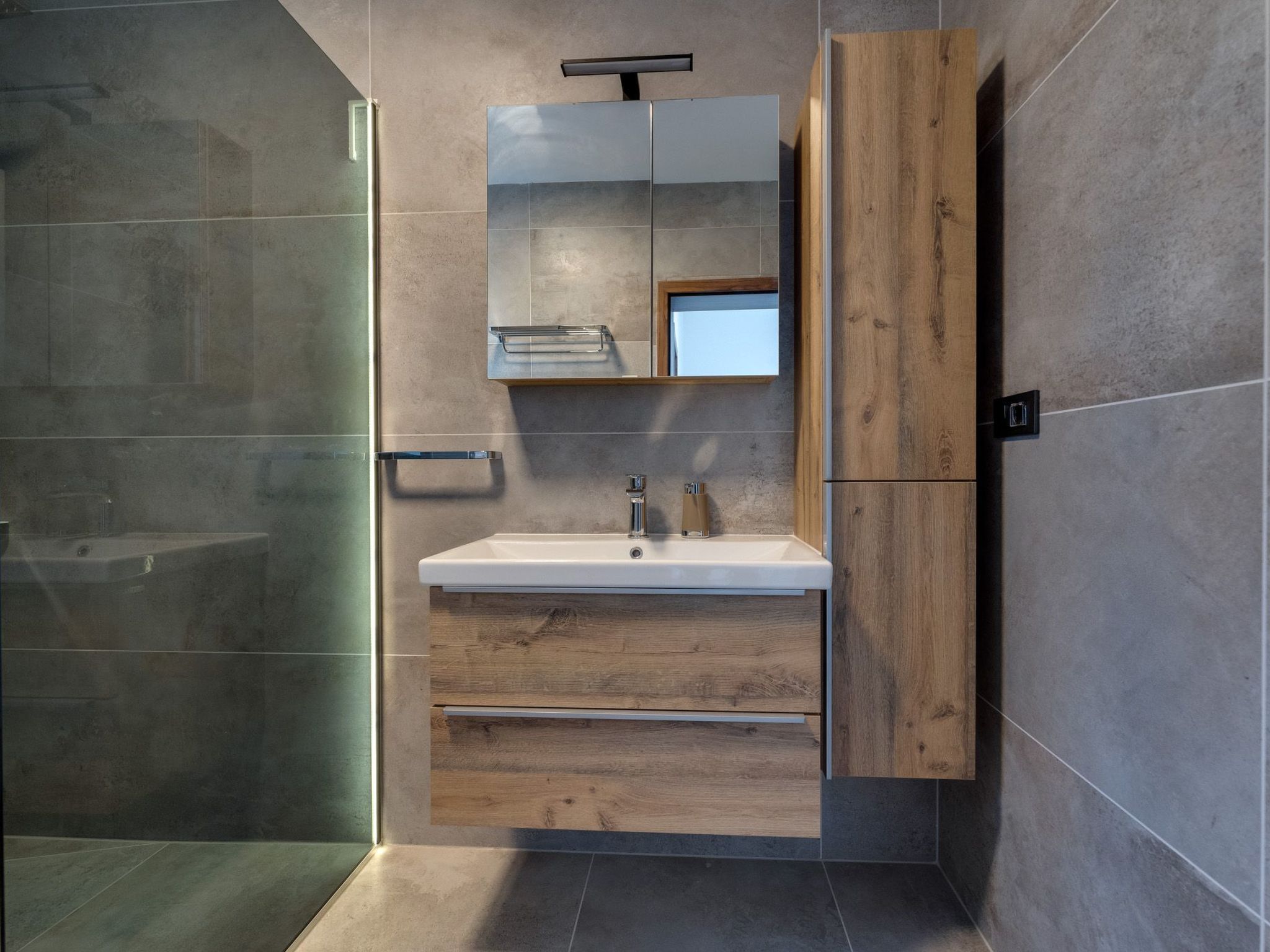 Villa "Rosemary" mit Pool und Panoramablick auf das Meer-Image-tags.info