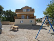 Vrijstaand vakantiehuis met privézwembad nabij zee in Garica, Kvarnerbaai - thumbnail 3