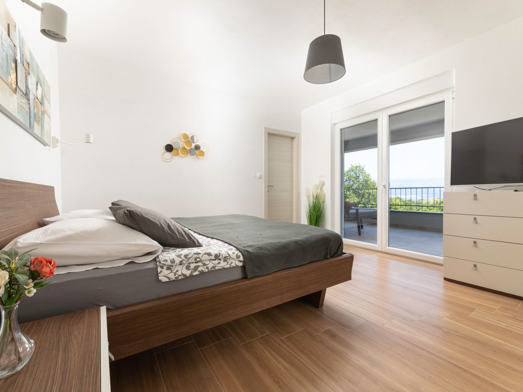 Vila Ema mit Meerblick-Drinnen