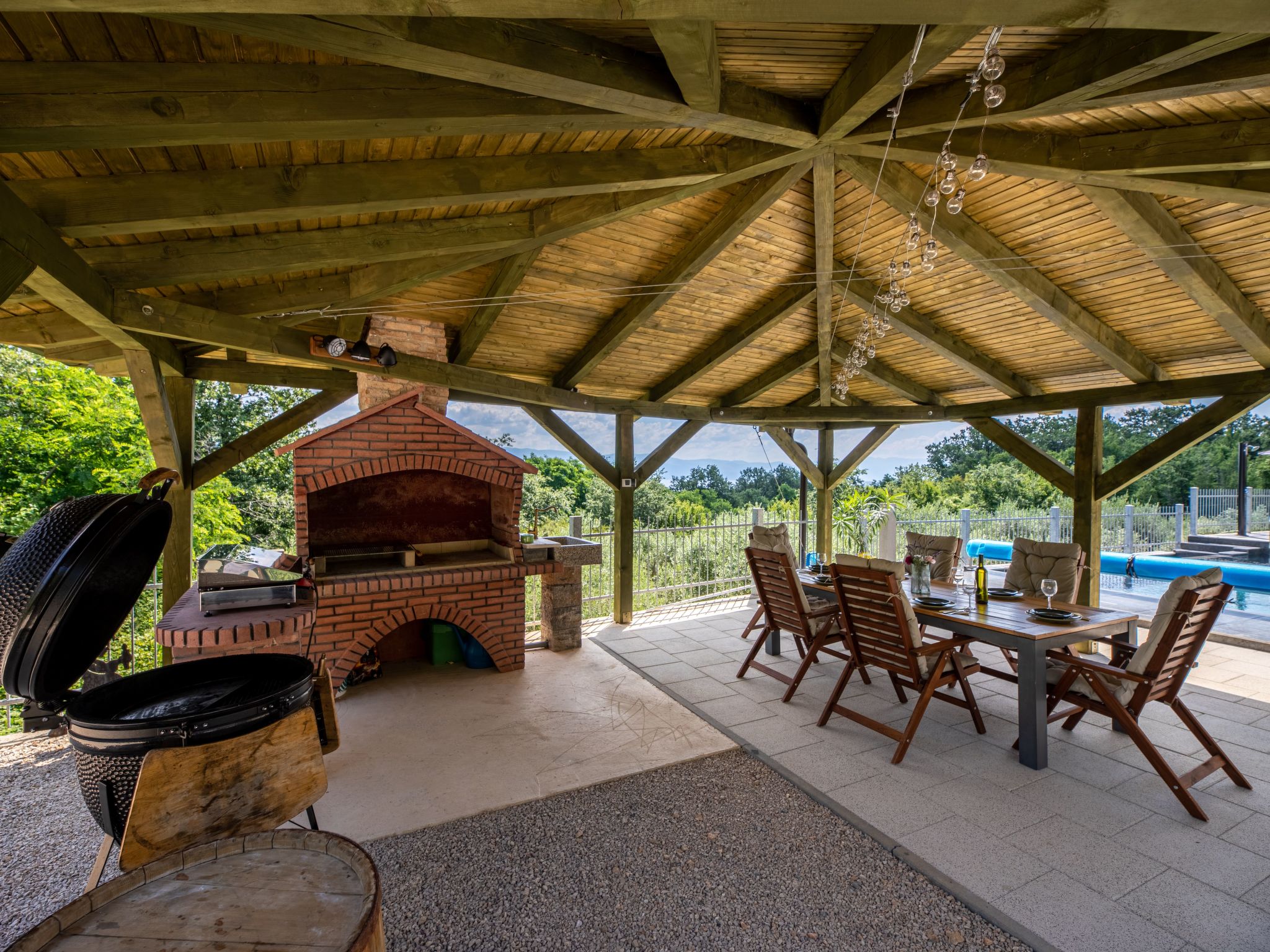 Vila Ema mit Meerblick-Drinnen