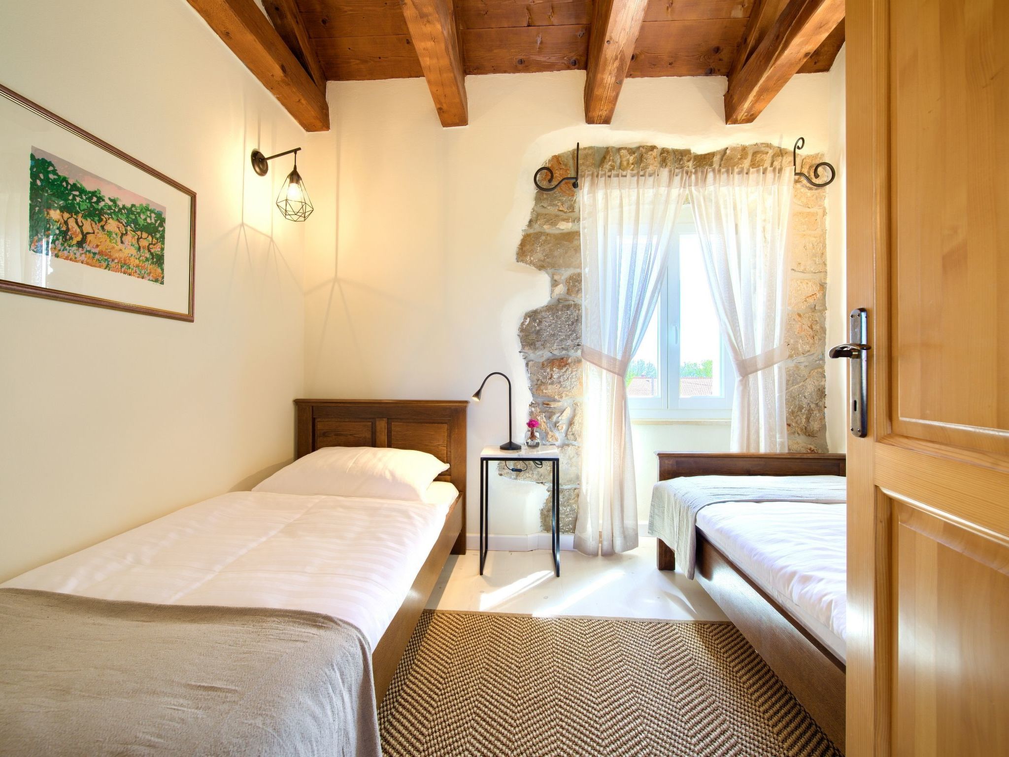 Steinvilla Margaret mit Pool und besonderem Flair-Dedans