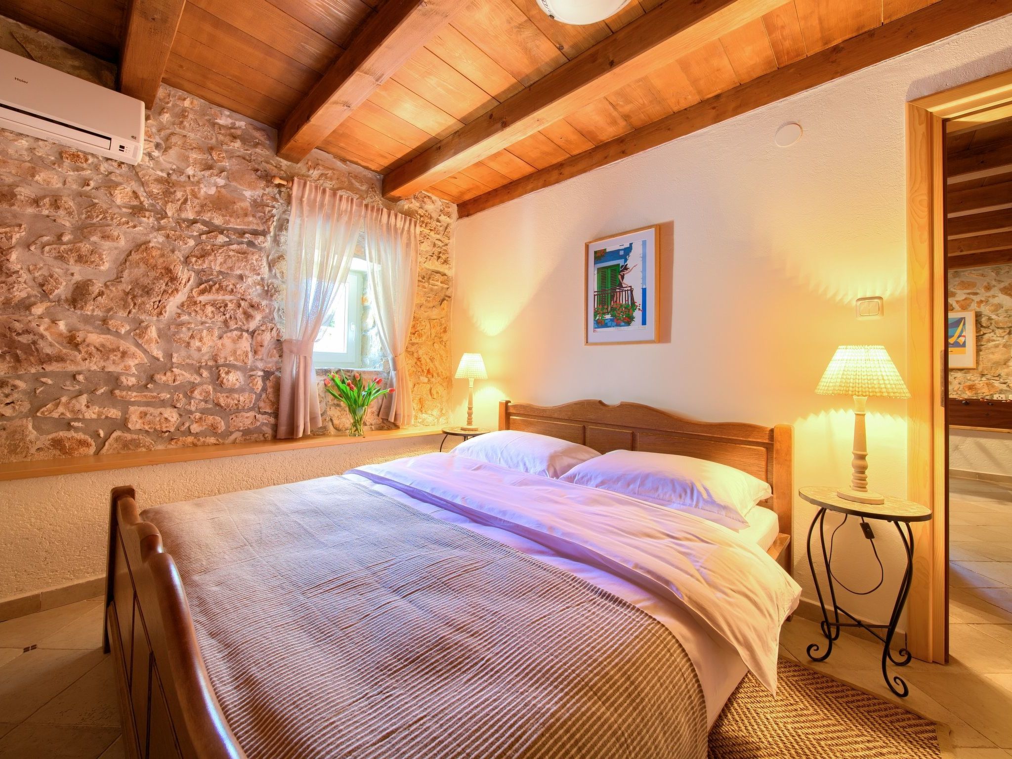 Steinvilla Margaret mit Pool und besonderem Flair-Dedans