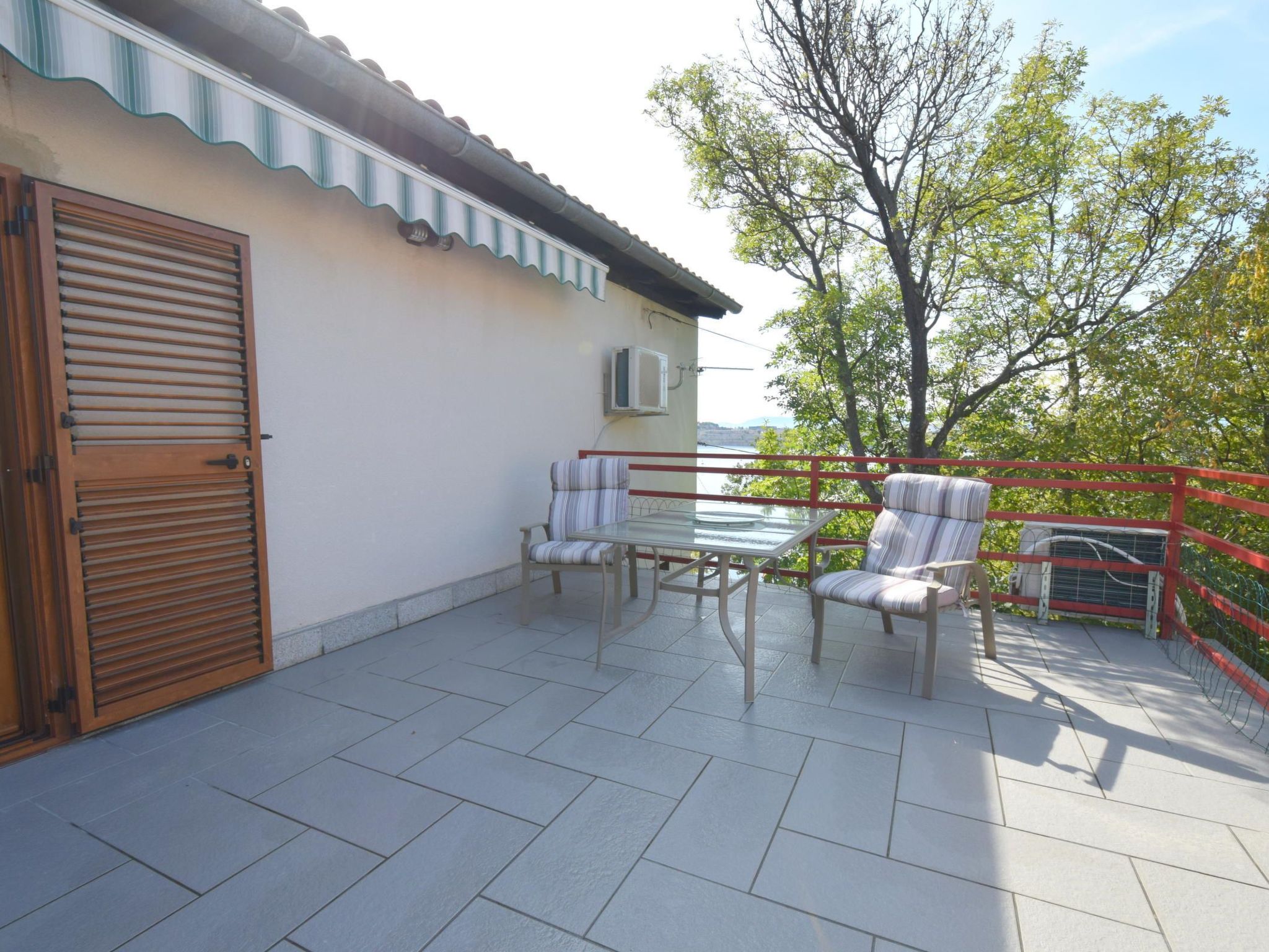 Cvenkica-Image-tags.info