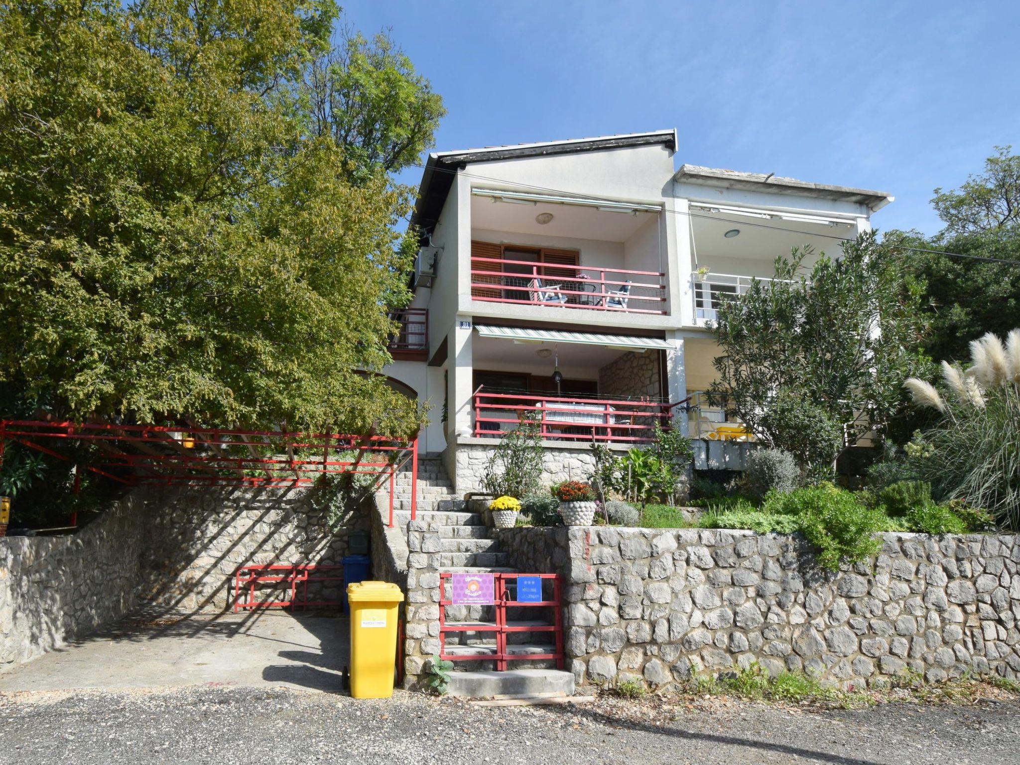 Cvenkica-Image-tags.info