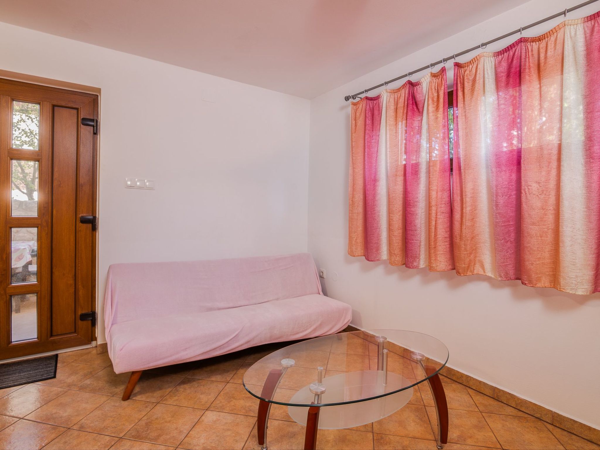 Katja 1-Image-tags.info