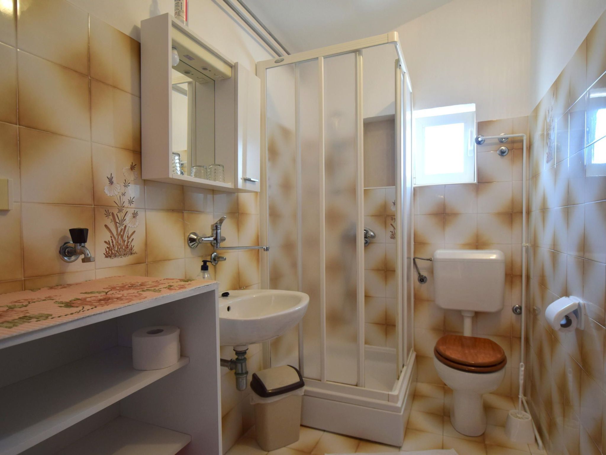 "Slunjski" mit Balkon-Image-tags.info