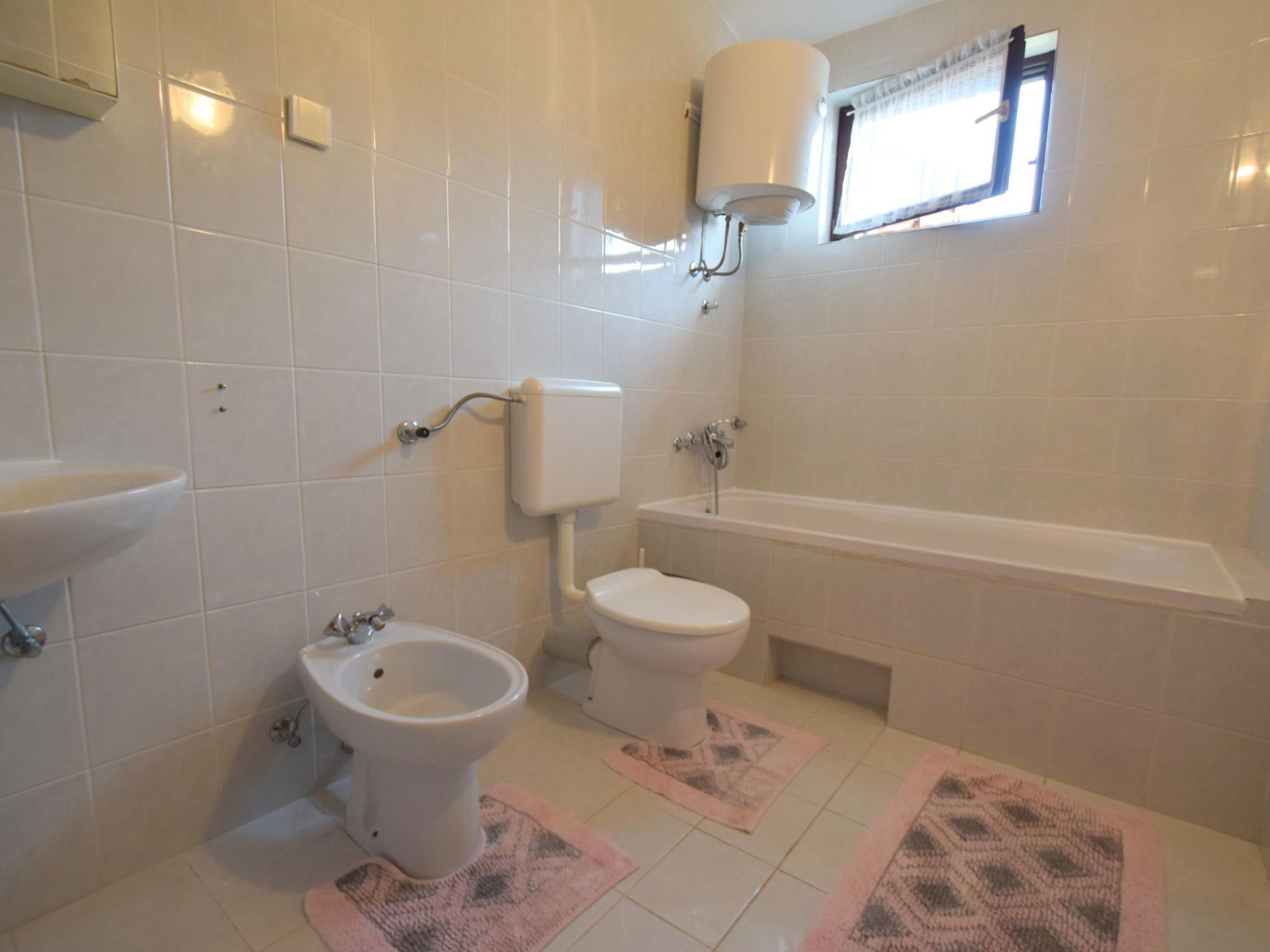 Milica-Image-tags.info