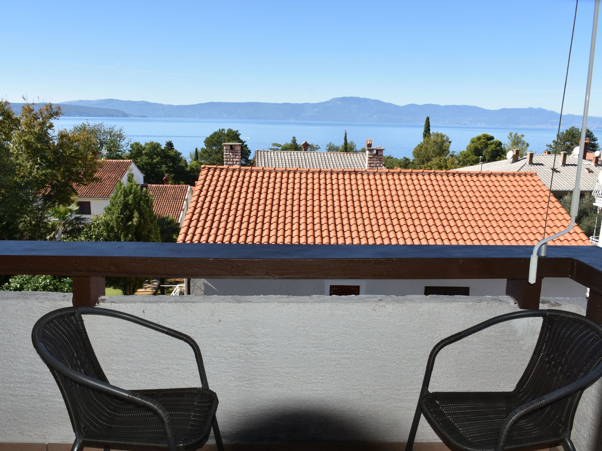 Mit einem privaten Balkon mit Meerblick-Image-tags.info