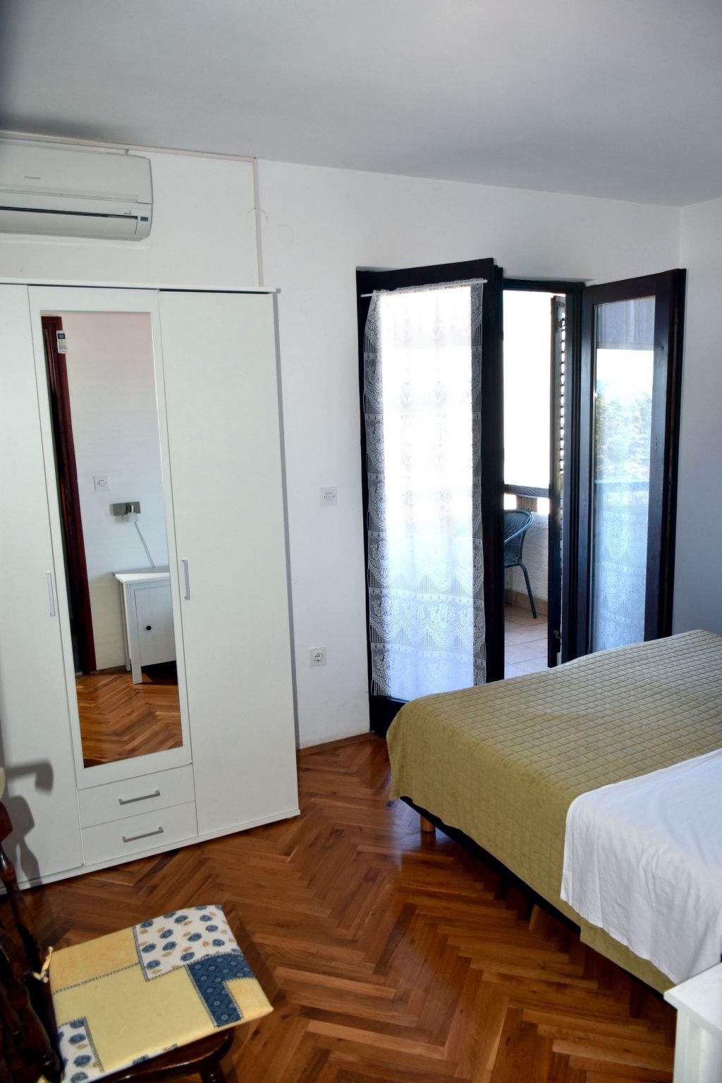 Mit einem privaten Balkon mit Meerblick-Image-tags.info