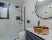 Ak Lux: Elegant appartement met privézwembad op 400m van zee in Njivice - thumbnail 2