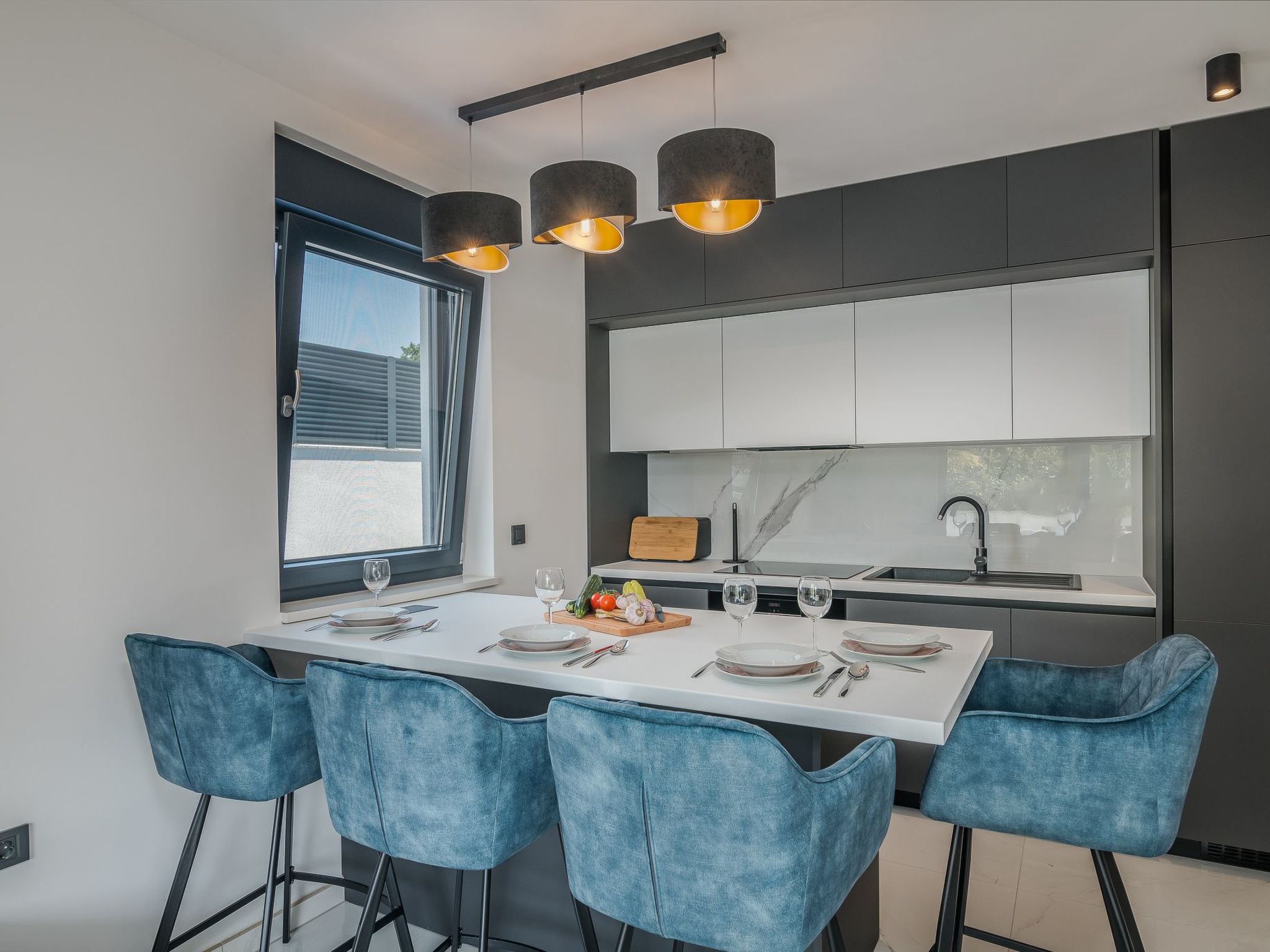 Ak Lux-Image-tags.info