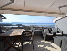 Panoramisch appartement op 250 meter van het strand in Njivice - thumbnail 1