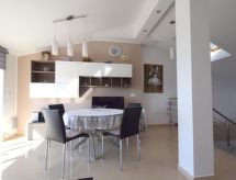 Panoramisch appartement op 250 meter van het strand in Njivice - thumbnail 4