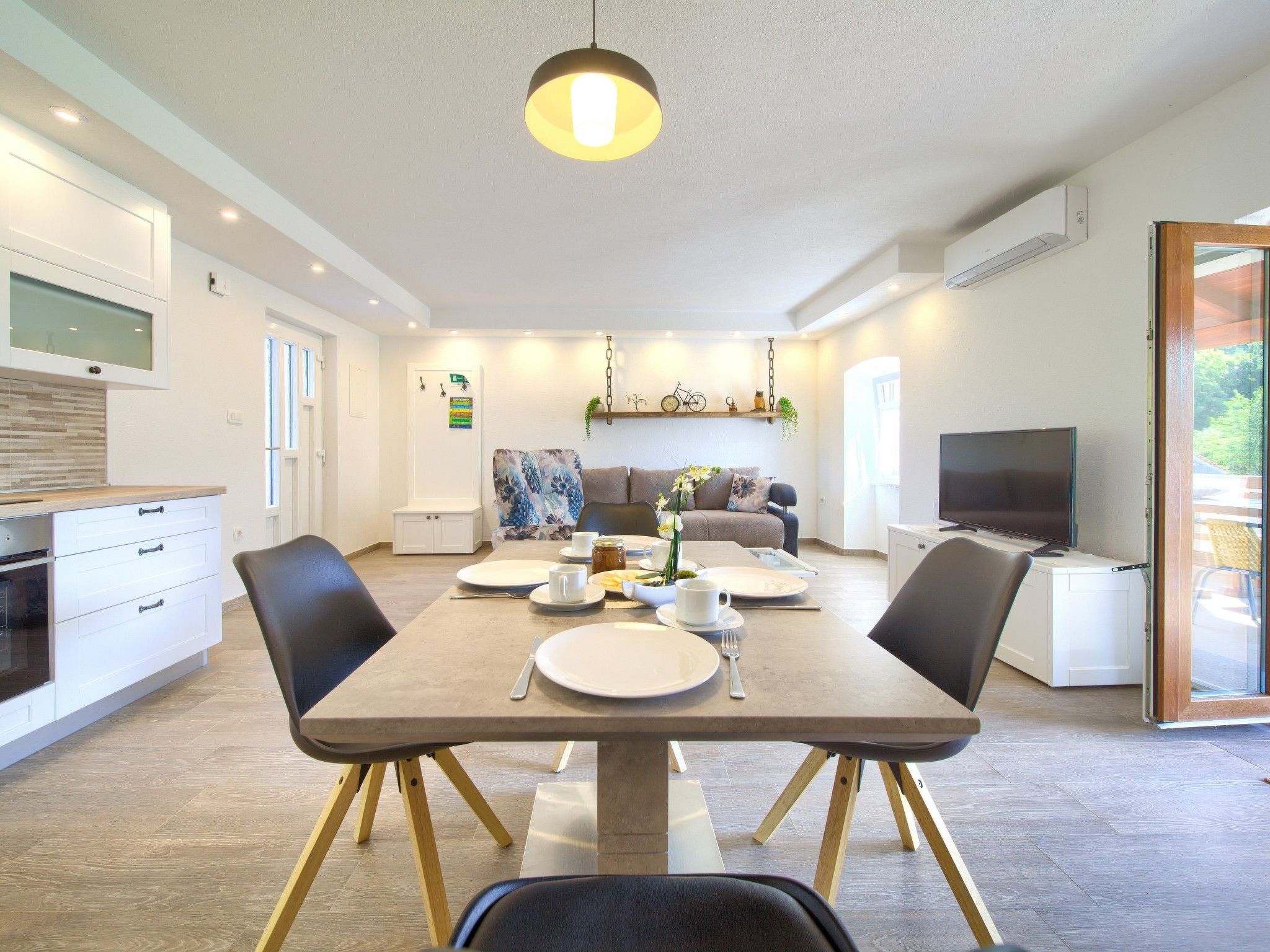 Morea-Image-tags.info