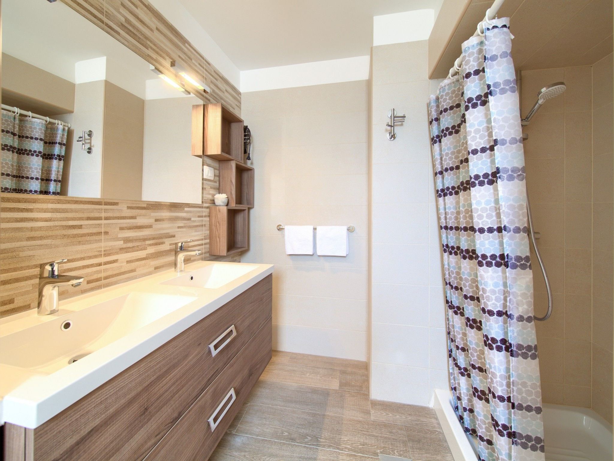 Morea-Image-tags.info