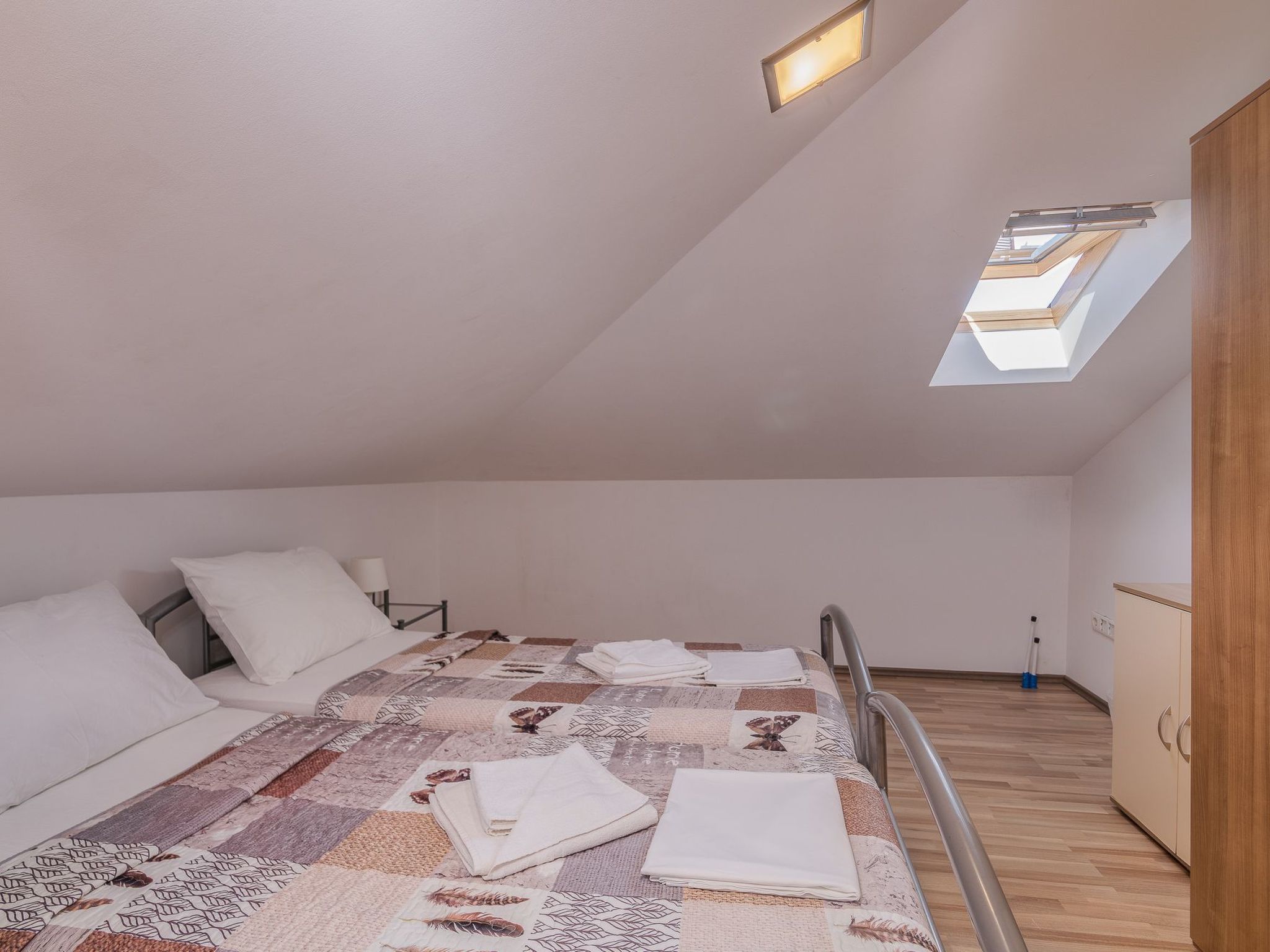 Katja 3-Image-tags.info