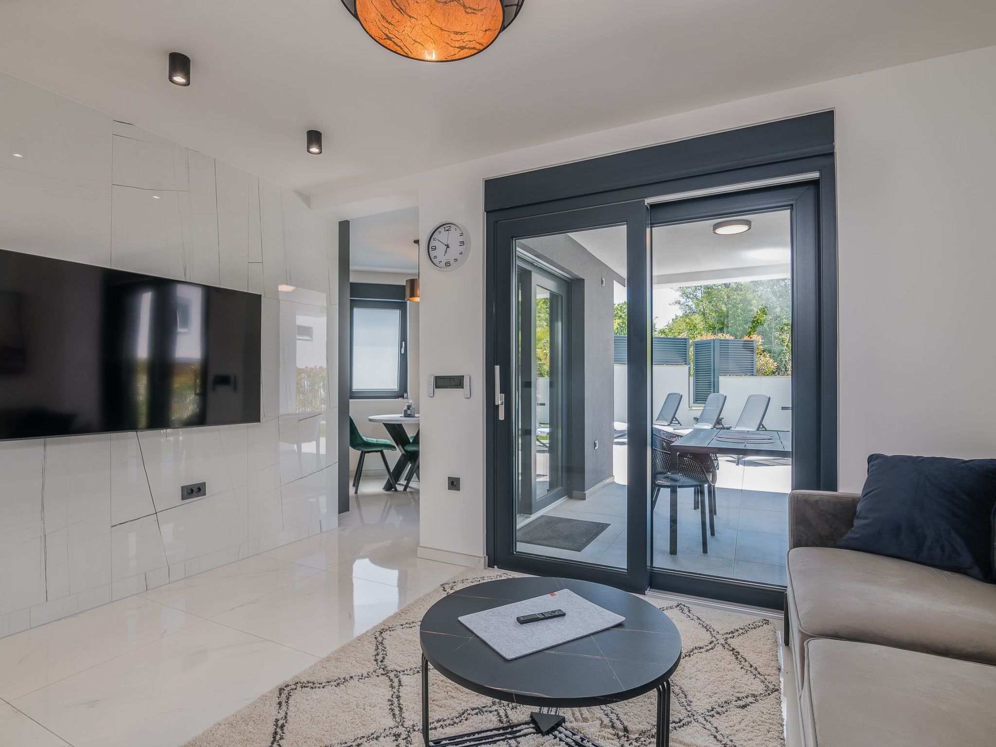 BP Lux-Image-tags.info