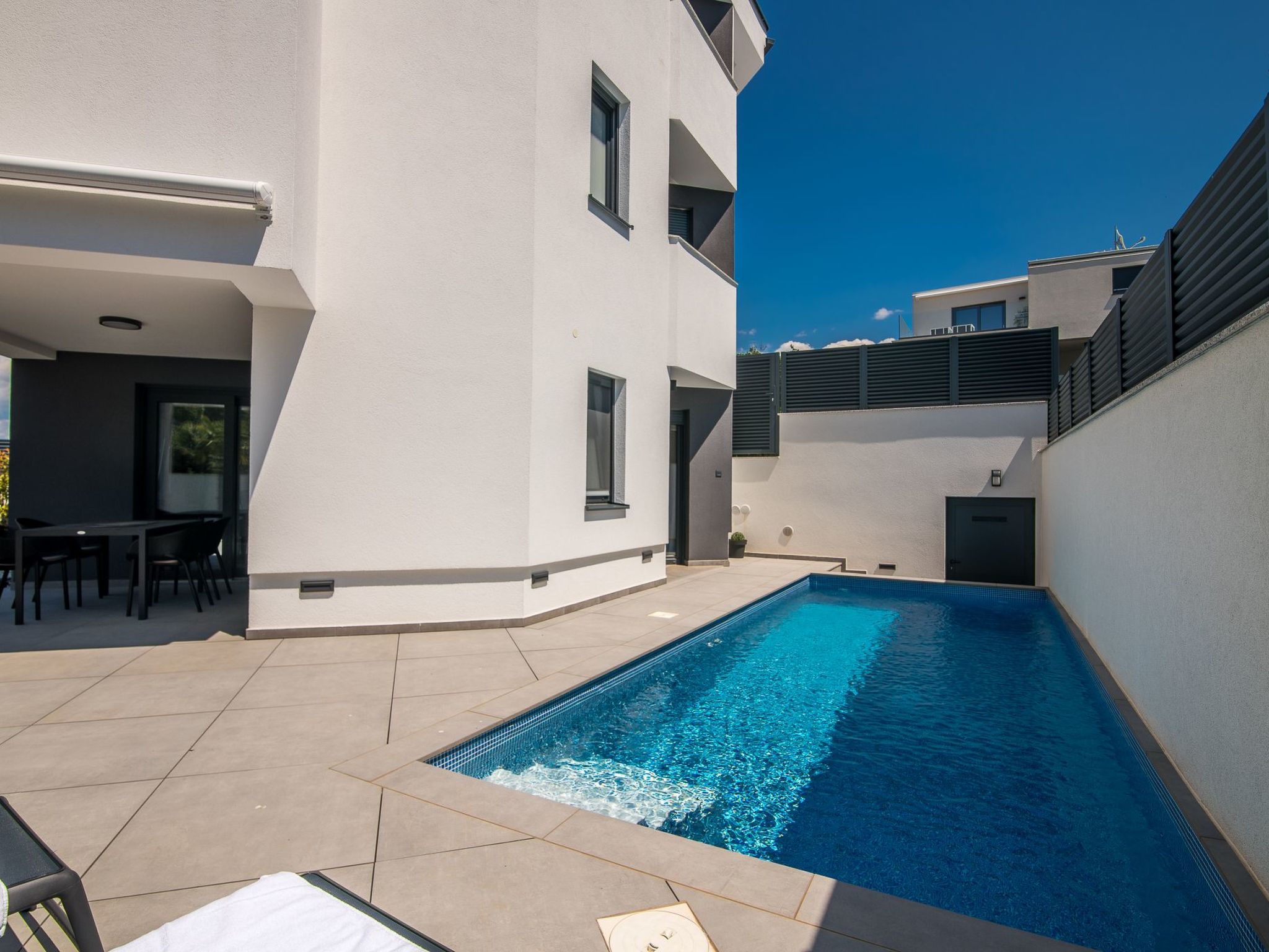 BP Lux-Image-tags.info