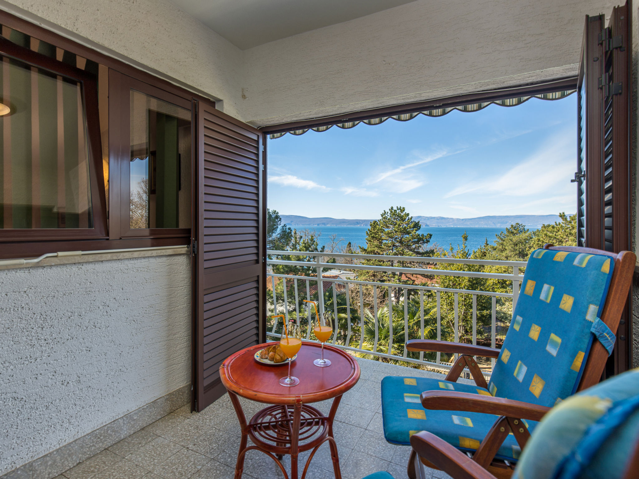Apartment Mirna - 2 — view 1 of 14
