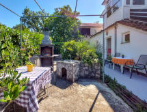 Knusse studio voor 2 personen met tuin op 2 km van strand in Malinska - thumbnail 6