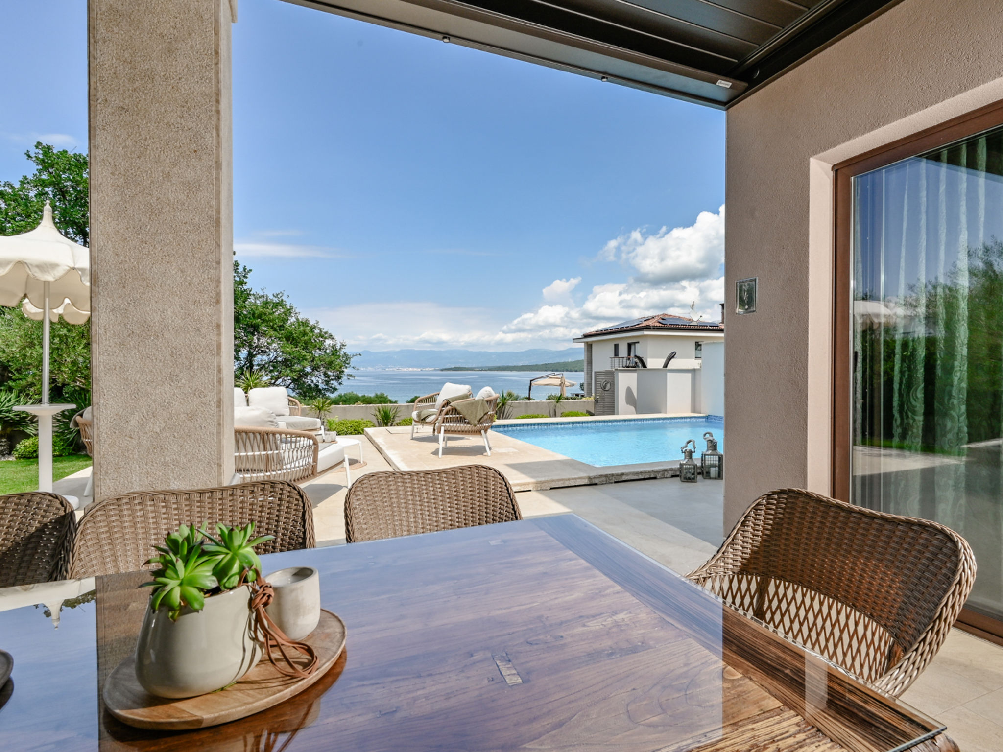 Villa Prestige Deluxe-Outside