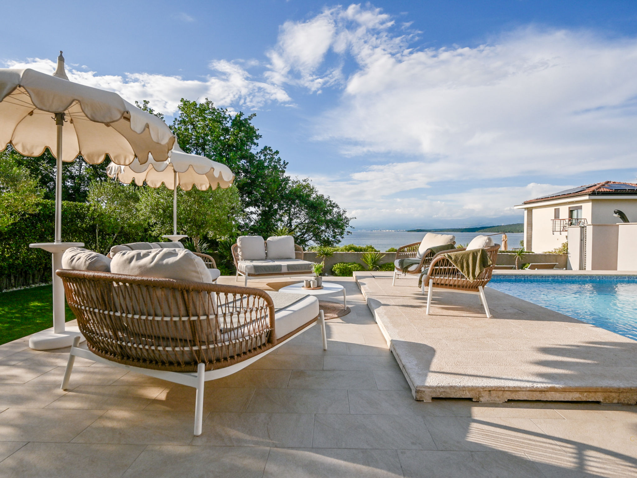Villa Prestige Deluxe-Outside