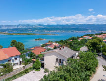 Vakantiehuis Maravic: op 70 meter van het kiezelstrand in Klimno, Krk - thumbnail 1