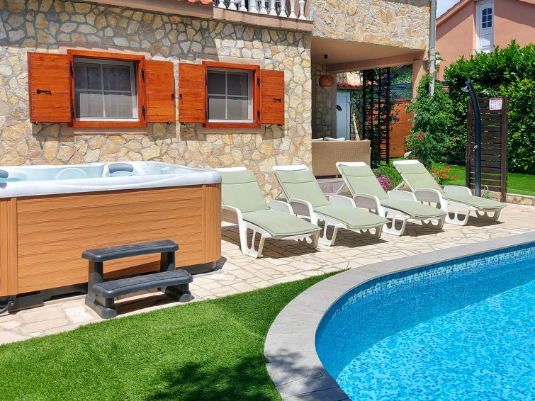 Search and Stay destination Županje, Primorsko-goranska županija - Croatia from AU$ 399. Mikac (MLK136)
