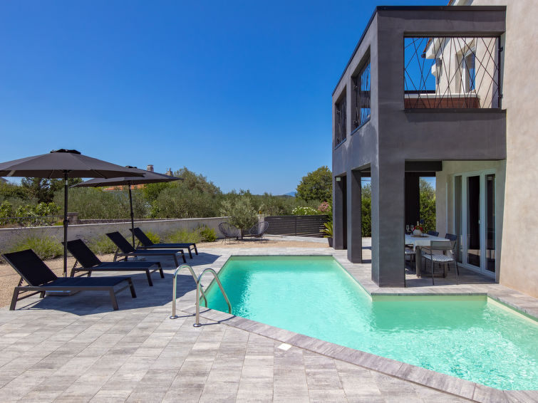 Whirlpool en verwarmd zwembad bij Villa Nika in Dobrinj in Krk/Dobrinj