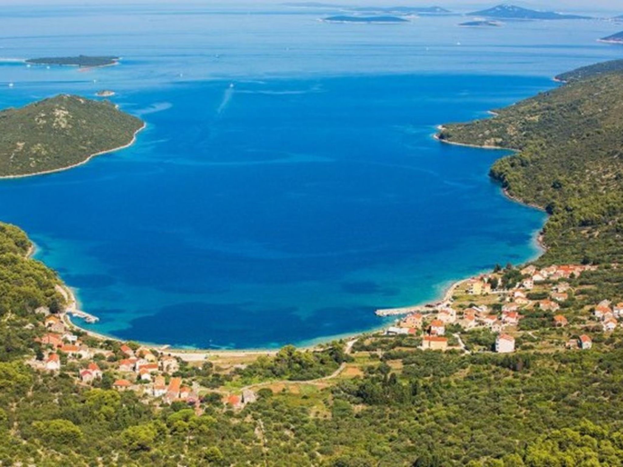 Neue Villa mit Pool und Meerblick-Image-tags.info