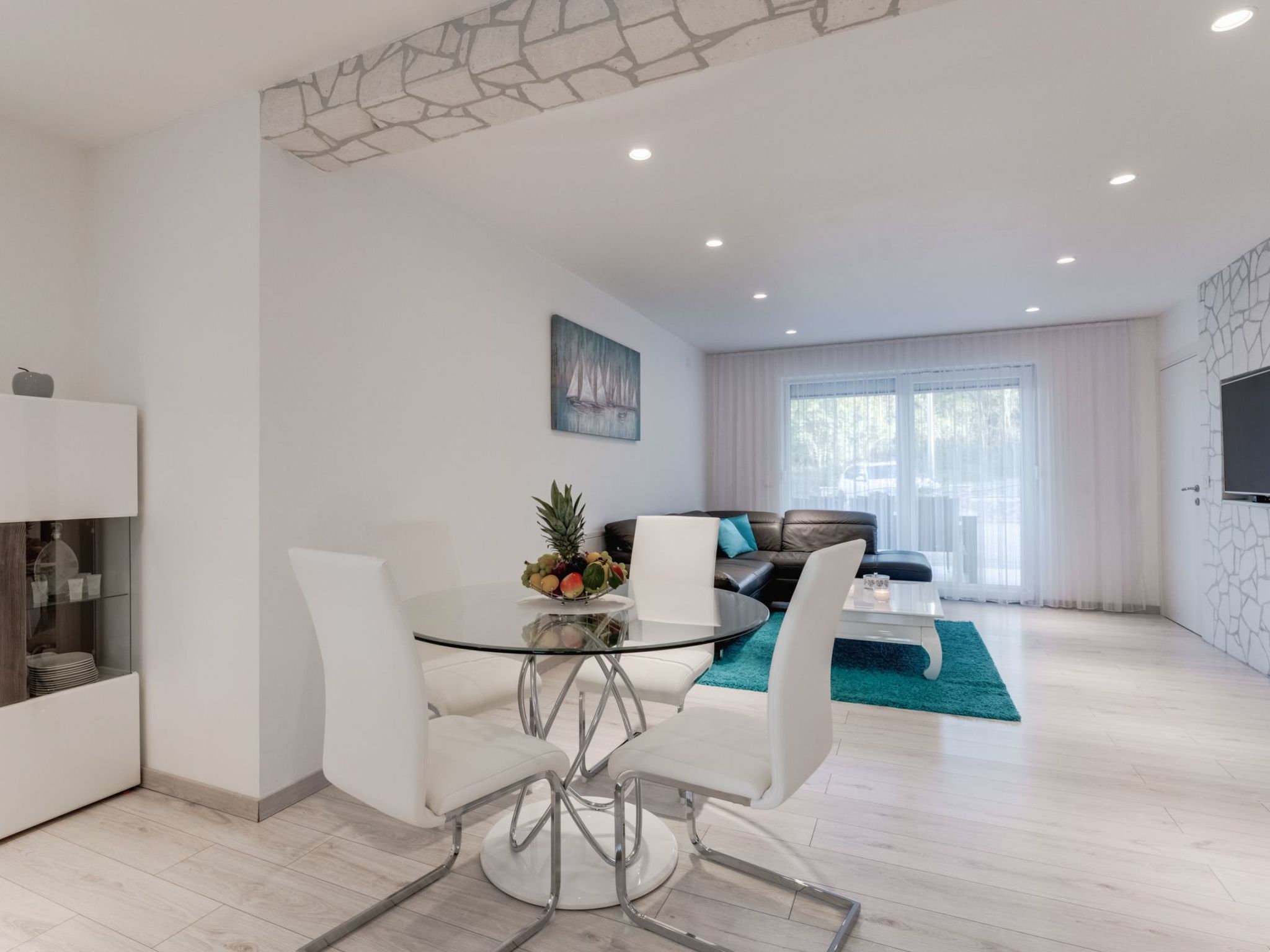 Neue Villa mit Pool und Meerblick-Image-tags.info