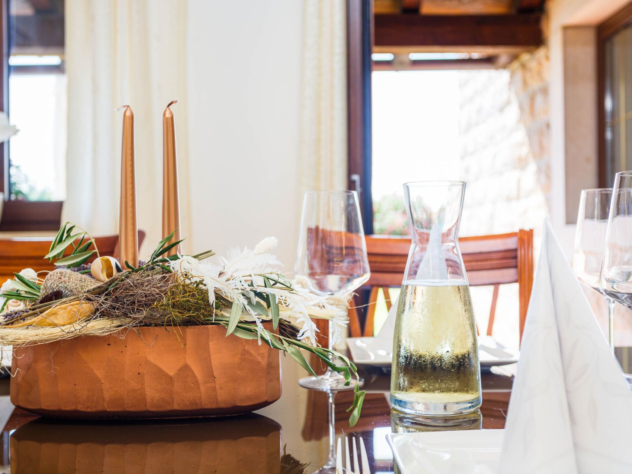 Villa Kamenica  im mediterranen Stil mit Innen- und Außenpool-Image-tags.info